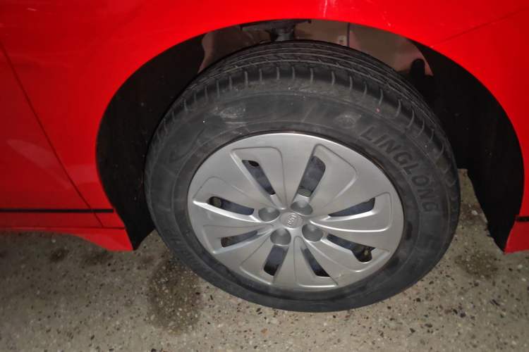 Used BYD e2 2021 Comfort Model Right Front Wheel Hub