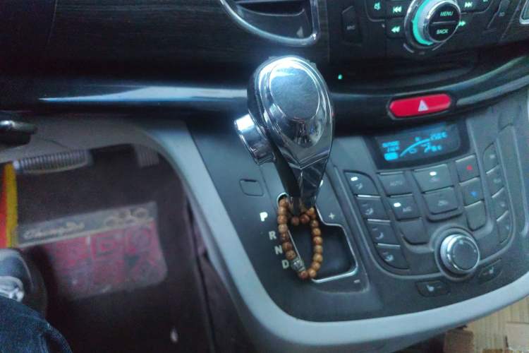 Used JAC Group Refine M5 2013 2.0T Gasoline Automatic Business Edition
