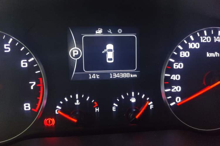 Used Kia K4 2014 1.6T Automatic Turbo Odometer Close Up