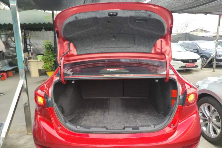 Used Mazda Mazda 3 Axela 2019 Cloud-Controlled Sedan 1.5L Automatic Luxury Model China VI Standard