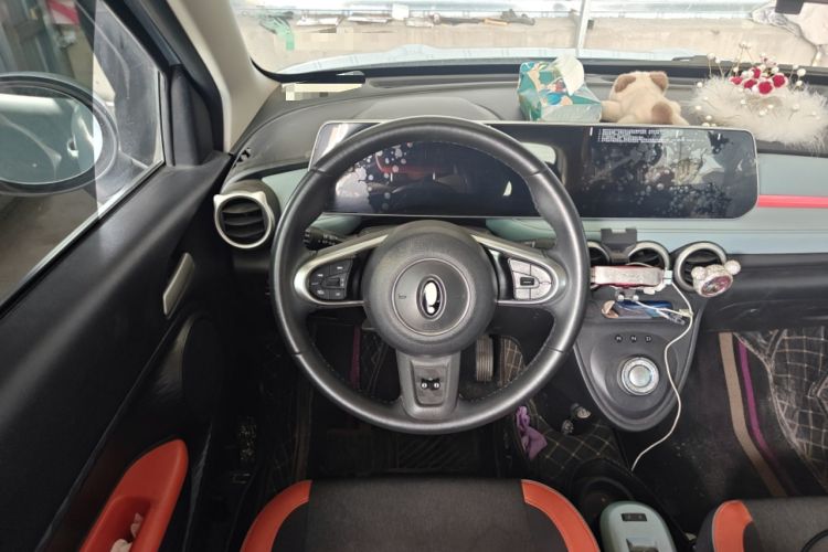 Used ORA Black Cat 2022 351 km Range Luxury Version Lithium-Ion Battery Steering Wheel