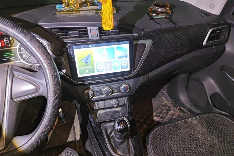 Used Nissan Lannia 2018 1.6L Manual Fashion Trendy Sound Edition Audio And AC Panel