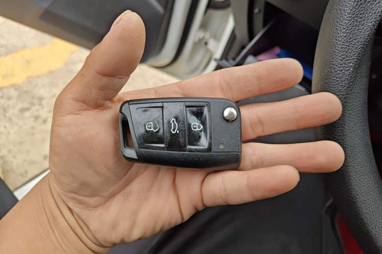 Used Skoda Octavia 2019 Station Wagon TSI230 DSG Comfort Edition China VI Standard Vehicle Key