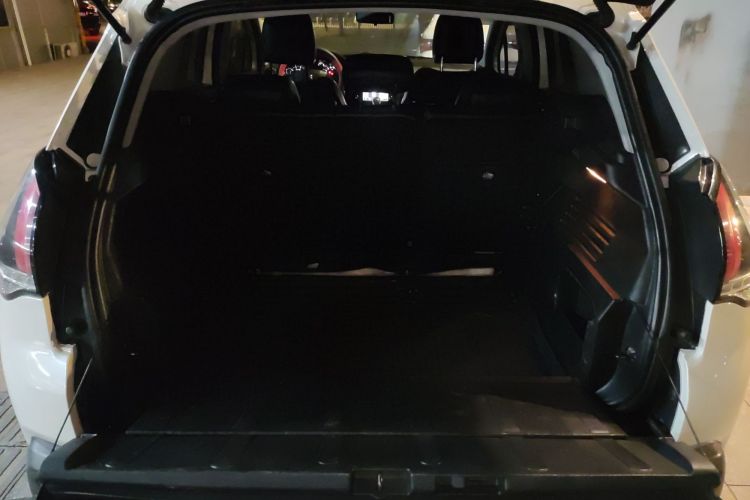 Used Peugeot 3008 2016 2.0L Automatic Classic Edition