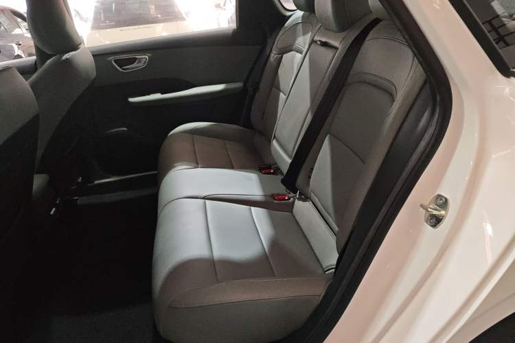 Used Roewe D6 2025 450km Deluxe Edition
