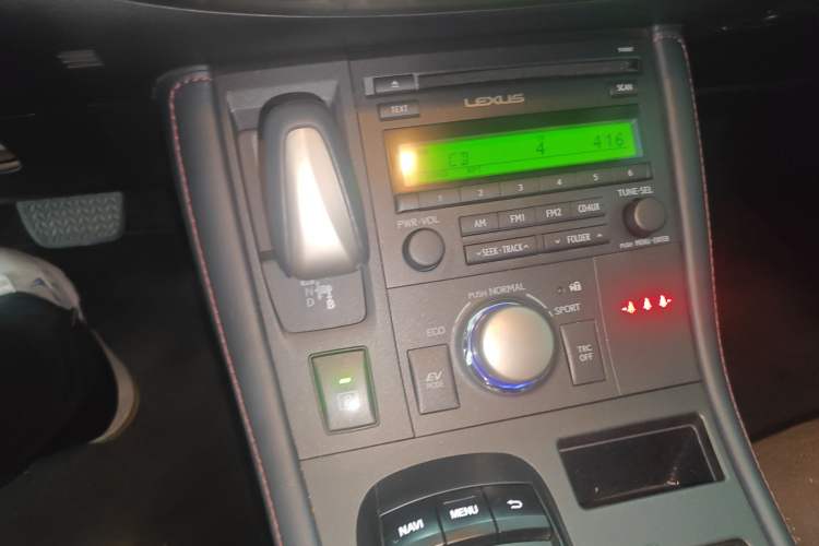 Used Lexus CT 2017 CT200h Elite Edition Solid Color China V Standard Gear Lever