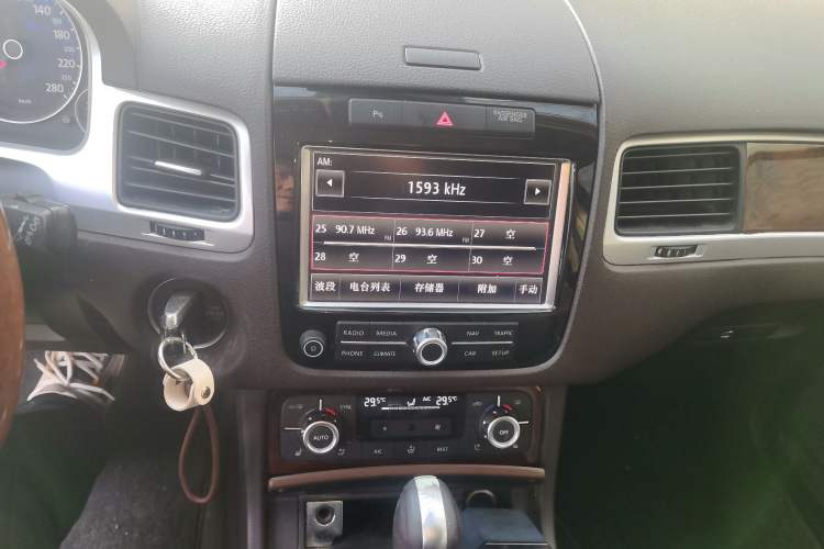 Used Volkswagen Touareg 2014 3.0 TSI New Edition