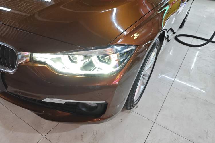 Used BMW 3 Series 2016 320Li Ambition Model
