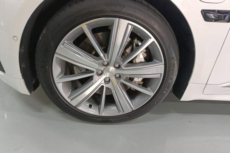 Used Zeekr 001 2022 Ultra-Long Range Single-Motor WE Version Left Front Wheel Hub