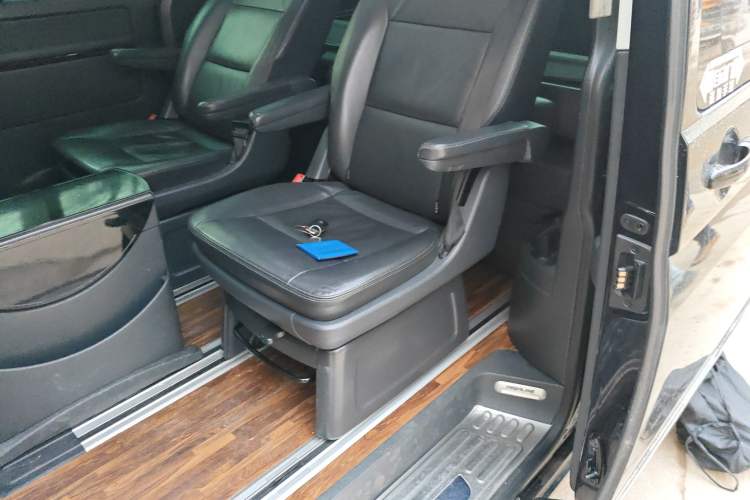 Used Volkswagen Multivan 2012 2.0 TSI Two-Wheel-Drive Luxury Edition