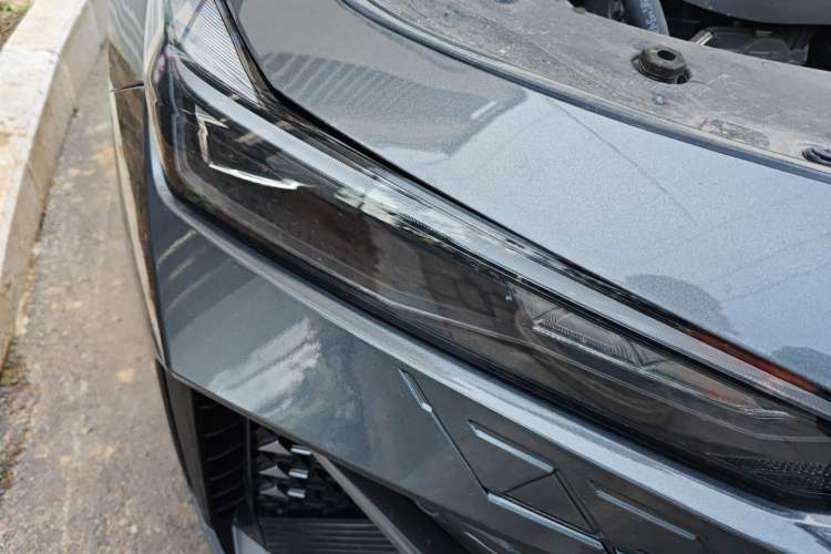 Used CHANGAN UNI-V iDD 2023 Zhidian iDD 1.5T 113km Smart & Fun Version (Rapid Edition) Right Front Headlight