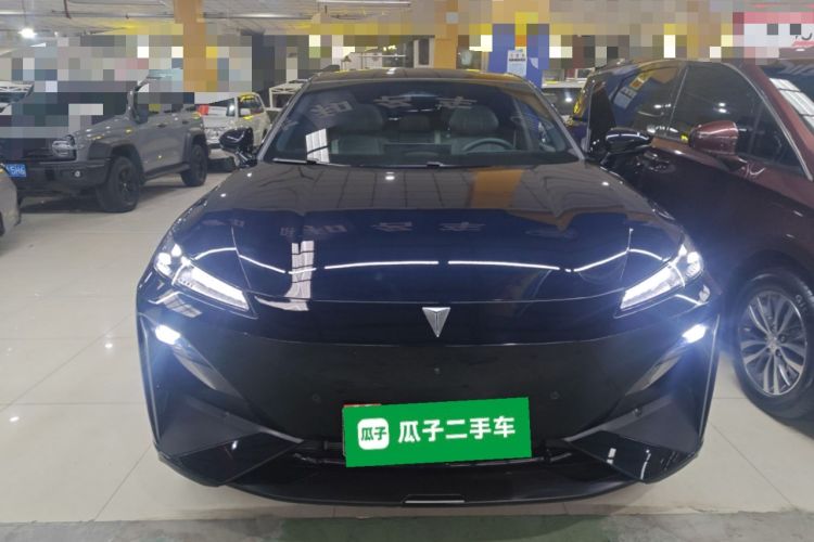 Used Deepal S07 2025 215Max Huawei Qiankun Intelligent Driving ADS SE Range-Extended Version
