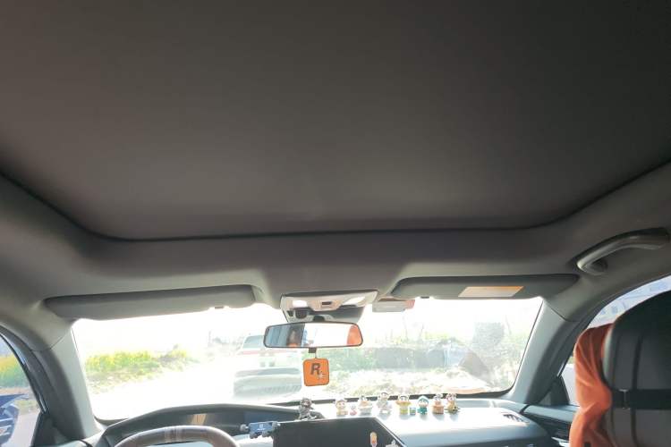 Used CHANGAN UNI-V 2022 1.5T Prestige Version Headliner