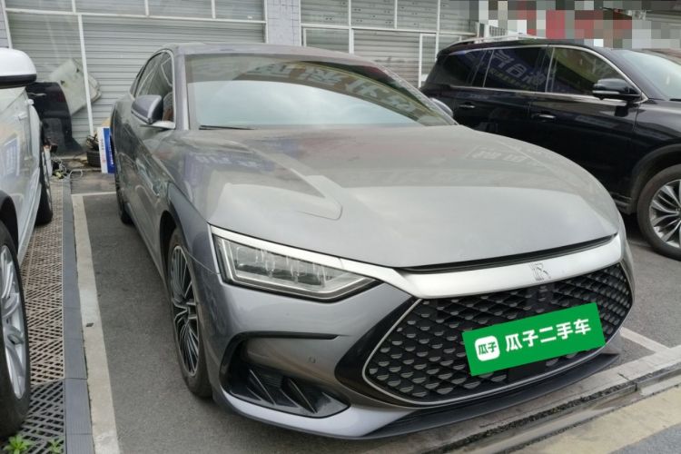 Used BYD Han 2024 DM-i Glory Edition 121KM Premium Model Front Right 45 Deg