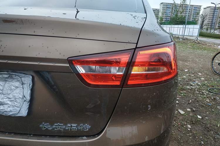 Used Ford Escort 2017 1.5L Automatic Comfort Model Right Rear Taillight