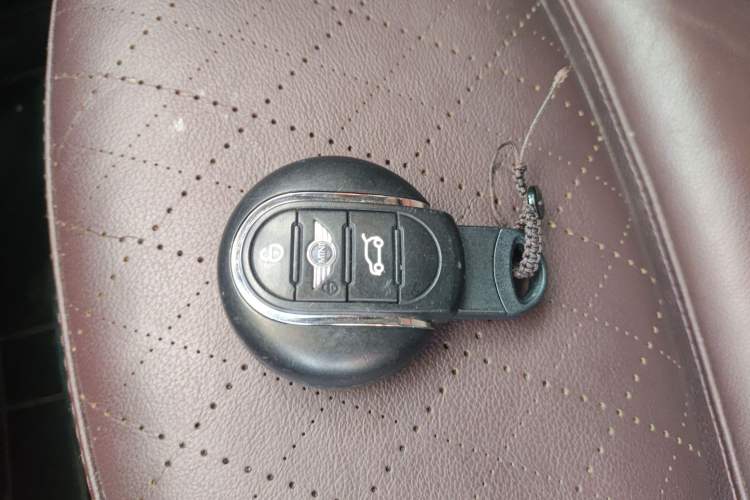 Used MINI Clubman 2016 Revised Version 1.5T COOPER Connoisseur Edition
