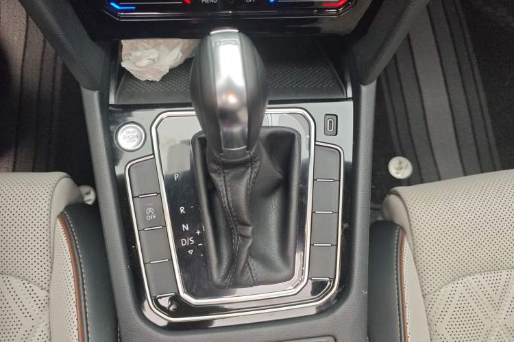 Used Volkswagen Magotan 2023 2 Million Units Commemorative Edition 330TSI DSG Luxury Version