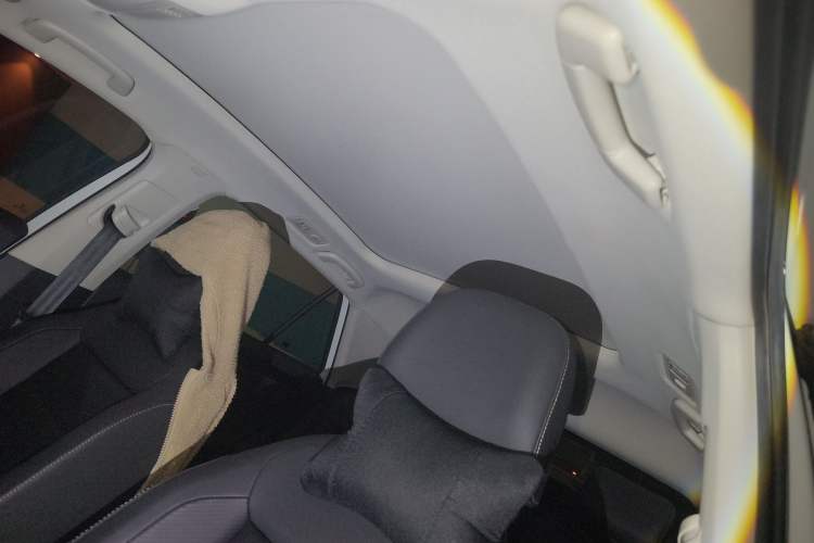 Used Volkswagen T-ROC 2020 280TSI DSG Two-Wheel Drive Comfort Version Headliner