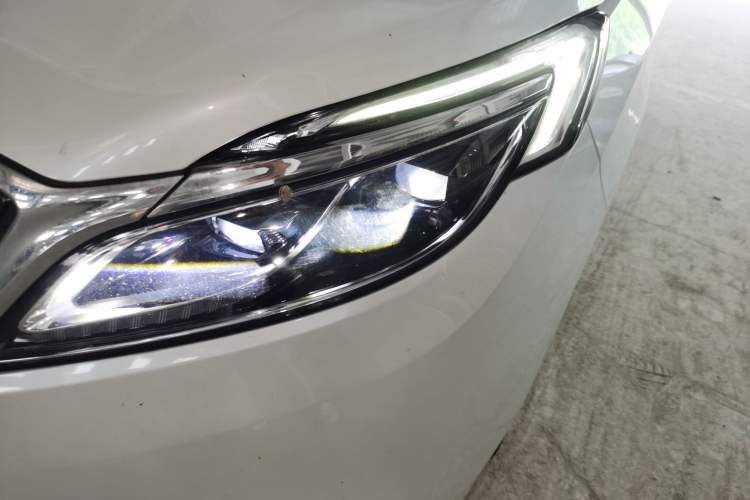 Used Buick GL8 2018 ES 28T Luxury Model China VI Standard Left Front Headlight