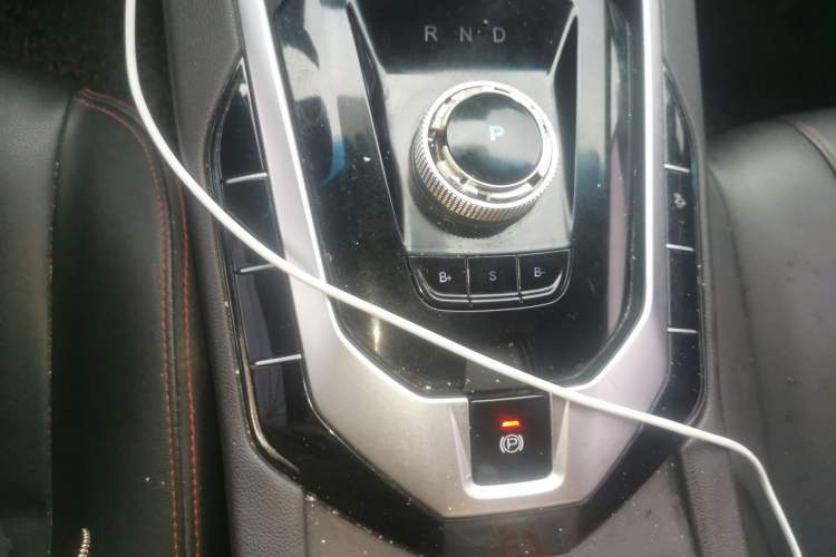 Used BAIC Beijing EU5 2018 R500 Smart Wind Edition