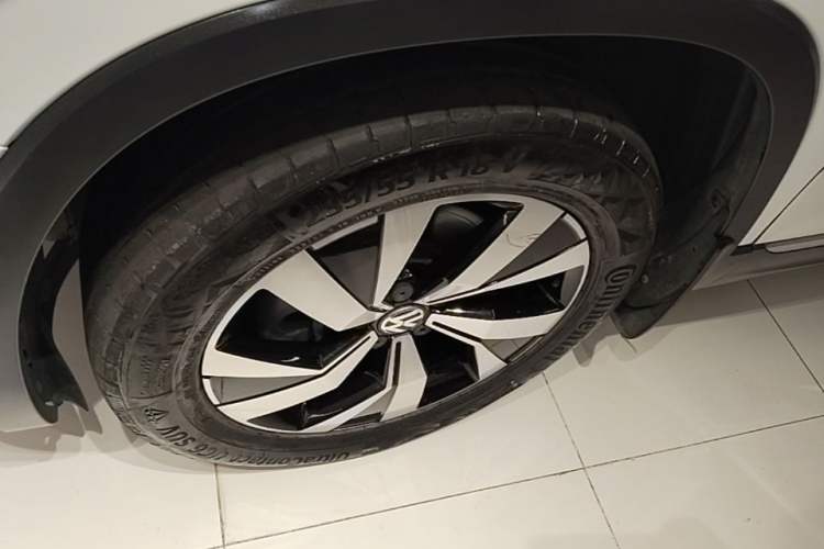 Used Volkswagen Tayron 2019 330TSI Two-Wheel Drive Luxury Model China VI Standard
