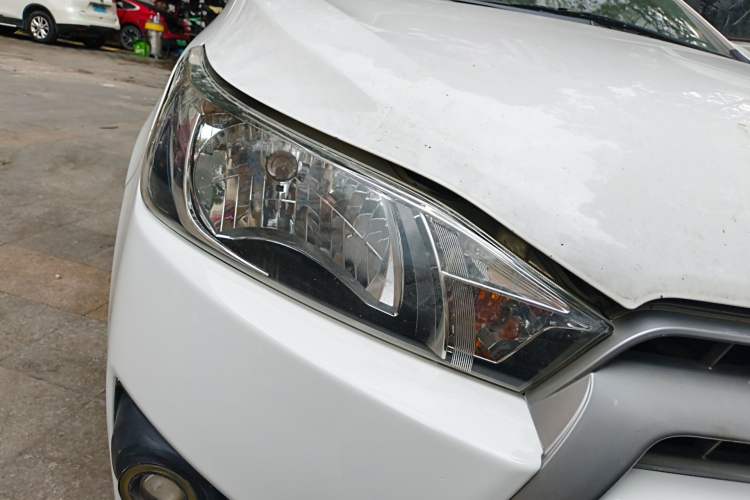 Used Toyota YARiS L Zhi Xuan 2015 1.5E Automatic Charm Edition Right Front Headlight