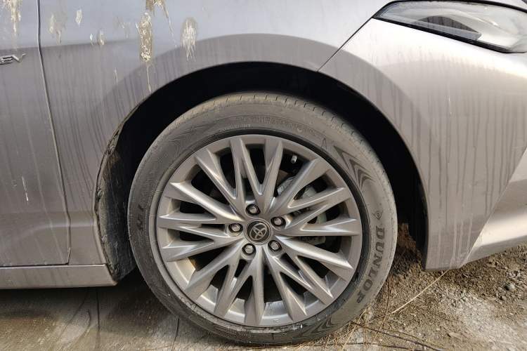 Used Toyota Avalon 2024 Dual-Motor 2.0L Luxury Edition
