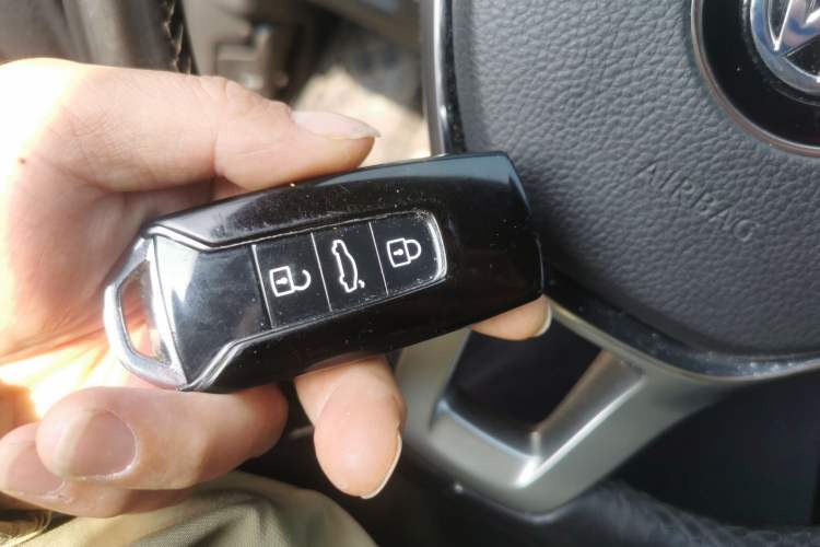 Used Volkswagen Touareg 2020 3.0 TSI Luxury Edition China VI Vehicle Key