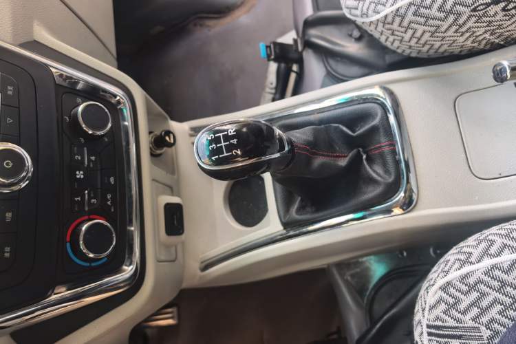 Used Jinbei New Hiace X30L 2018 1.5L Wealth Edition DLCG14
