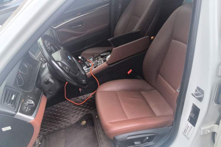 Used BMW 5 Series 2017 525Li Leading Model
