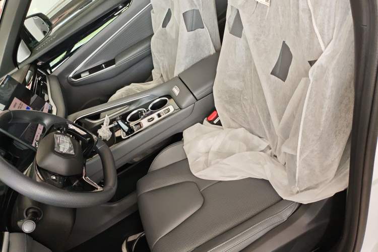 Used Geely Auto Emgrand X7 Sport 2026 Model 1.5TD Aspirational Left Front Seat