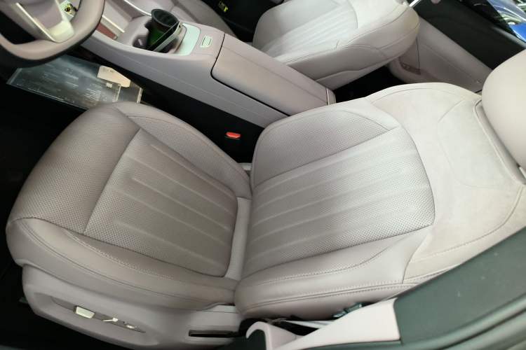 Used ONVO L60 2024 60 kWh Rear-Drive Version Left Front Seat