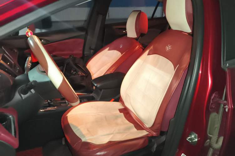 Used Chevrolet Cruze 2017 1.5L Automatic Pioneer Sunroof Edition
