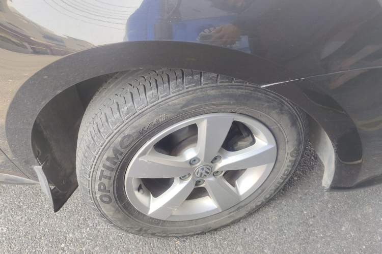 Used Volkswagen Lavida 2015 1.6L Manual Fashion Edition Right Front Wheel Hub