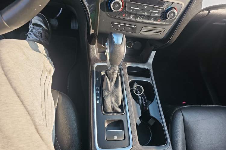 Used Ford Kuga 2019 EcoBoost 180 Two-Wheel-Drive Titanium Plus Model China VI Standard
