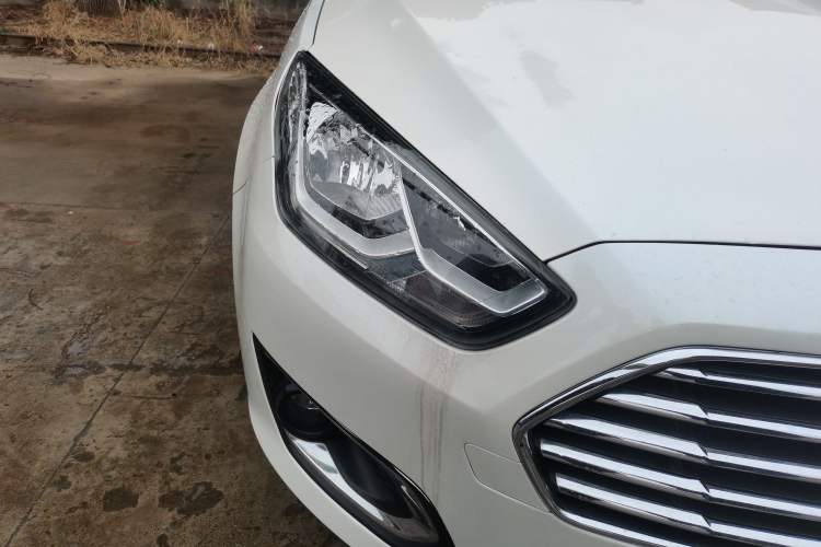 Used Ford Escort 2015 1.5L Automatic Fashion Model