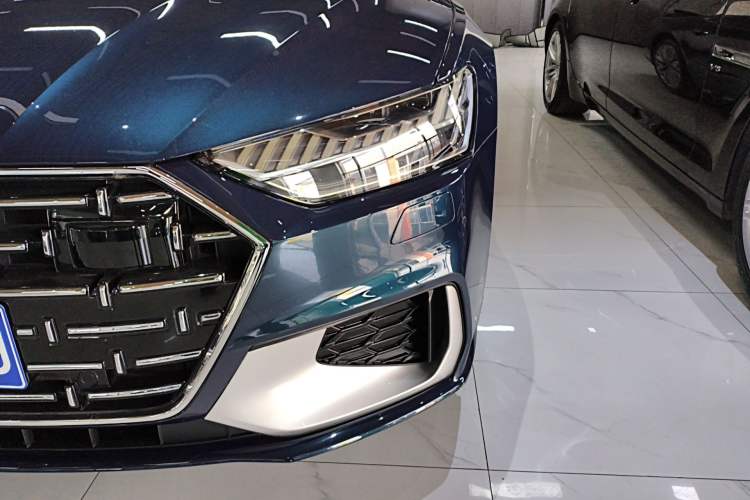 Used Audi A7L 2024 45TFSI S-line Dream-Building Edition Flow Crystal Package