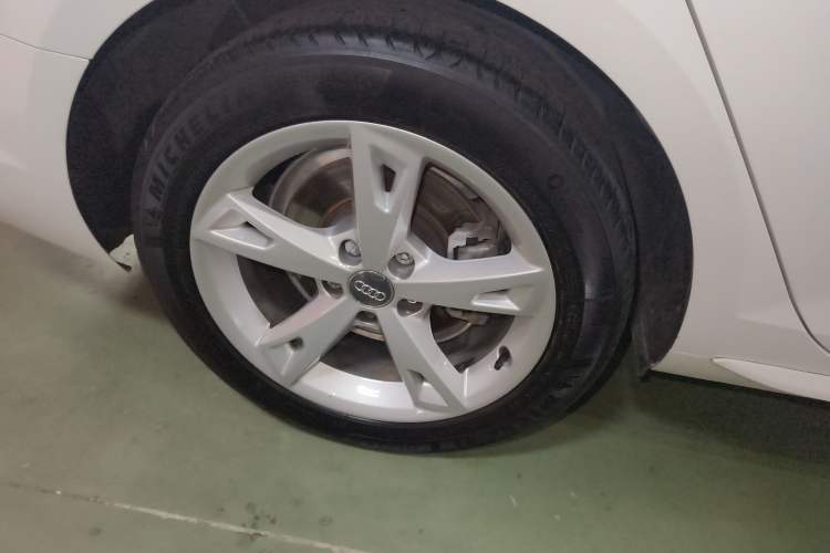 Used Audi A4L 2017 Plus 40 TFSI Fashion Model
