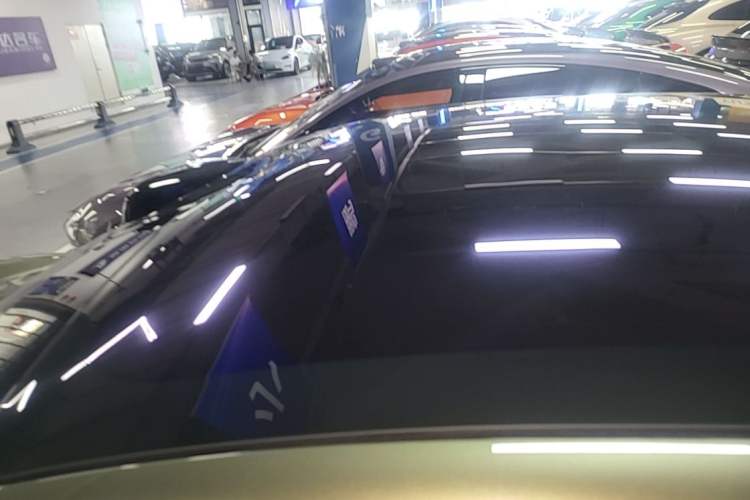 Used Xiaomi Auto SU7 2024 Four-Wheel Drive Ultra-Long Range Advanced Intelligent Driving Max Edition