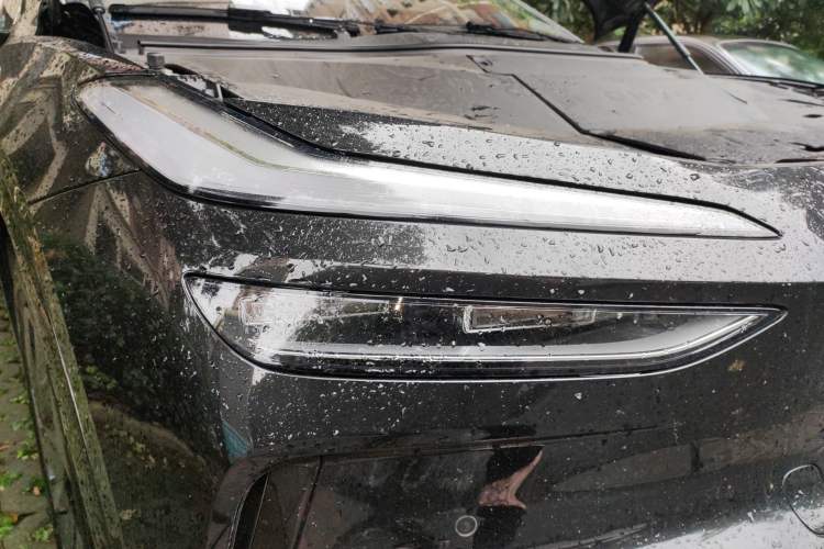 Used ONVO L60 2024 60 kWh Rear-Drive Version