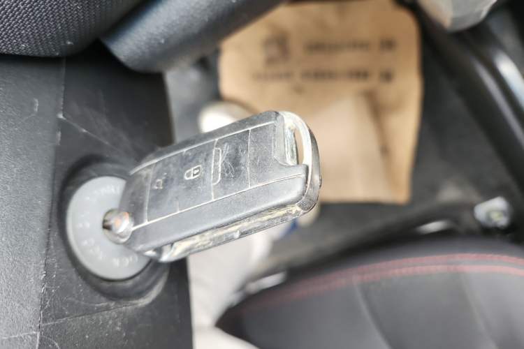 Used Changan CX20 2014 1.4L IMT Sunroof Navigation Version China IV Standard