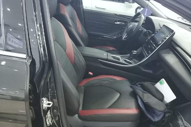 Used Toyota Avalon 2021 2.5L Touring Prestige SPORT Edition Right Front Seat