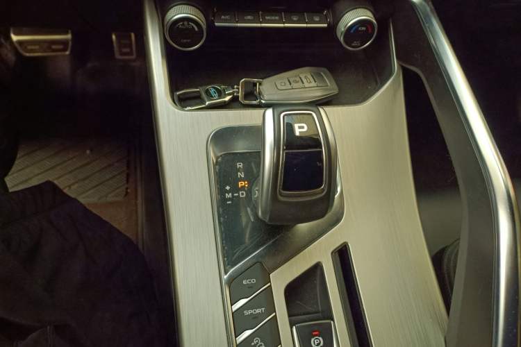 Used Geely Auto Coolray 2019 Sport Model 260T DCT Battle China V Standard