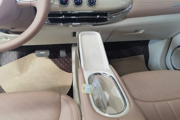 Used Wuling Bingo 2025 410 km Lingxi Deluxe Edition Gear Lever