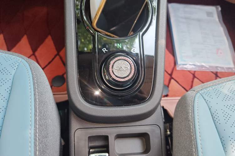 Used Chery New Energy Little Ant 2022 Sweet Pink Edition Half-Sugar Version Lithium Iron Phosphate 30 kW 301 km