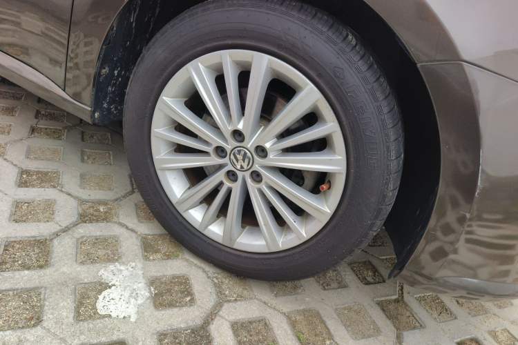 Used Volkswagen Gran Lavida 2013 1.6L Automatic Comfort Model
