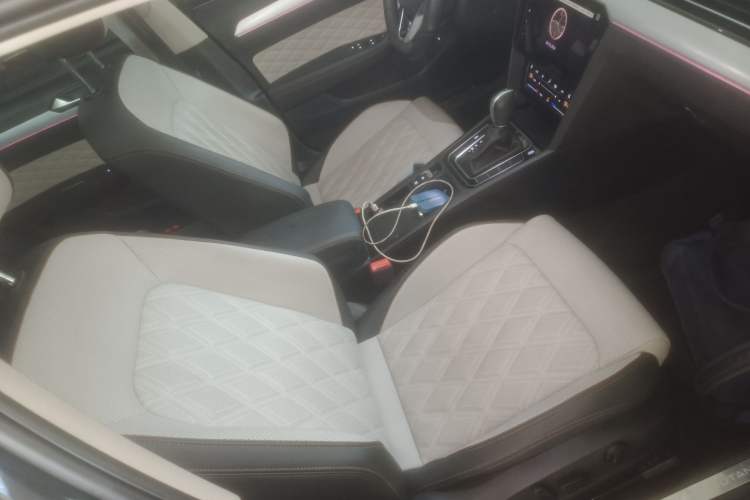 Used Volkswagen Magotan 2023 2 Million Units Commemorative Edition 330TSI DSG Luxury Version