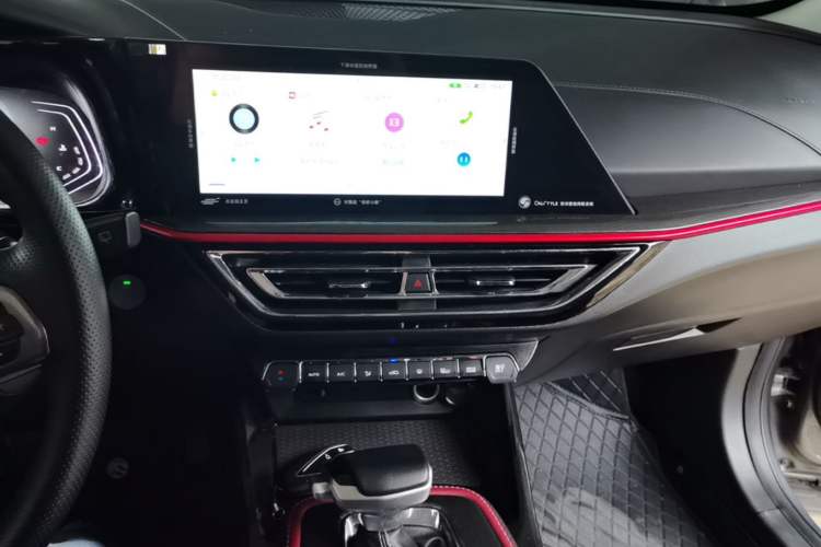 Used CHANGAN OSHAN X5 2021 1.5T DCT Prestige Edition Audio And AC Panel