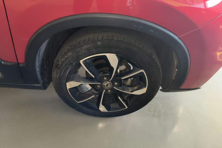 Used Dongfeng Aeolus AX4 2017 1.4T DCT Trendy & Stylish Model
