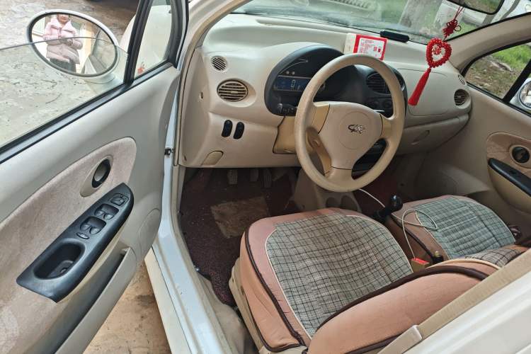 Used Chery QQ3 2012 Stylish Edition 1.0L Manual Start-Up Model
